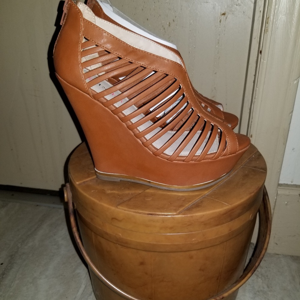 Women wedge heels